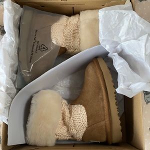 Toddler uggs brand new in box juniper uggs